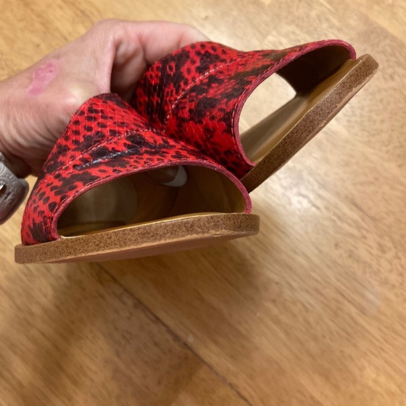 1. State Celvin Snake Print Leather D'Orsay Sandal Flats, Red + Black ~ Size 7 - Picture 5 of 9